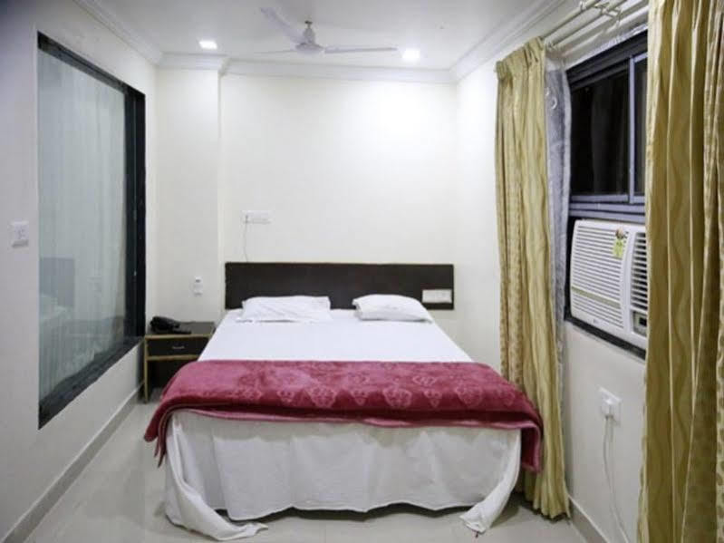 Hotel O Golden Wings Udaipur Exterior photo
